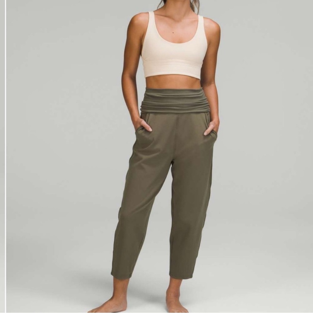 lululemon athletica Olive Cropped Foldover Waist Pants
